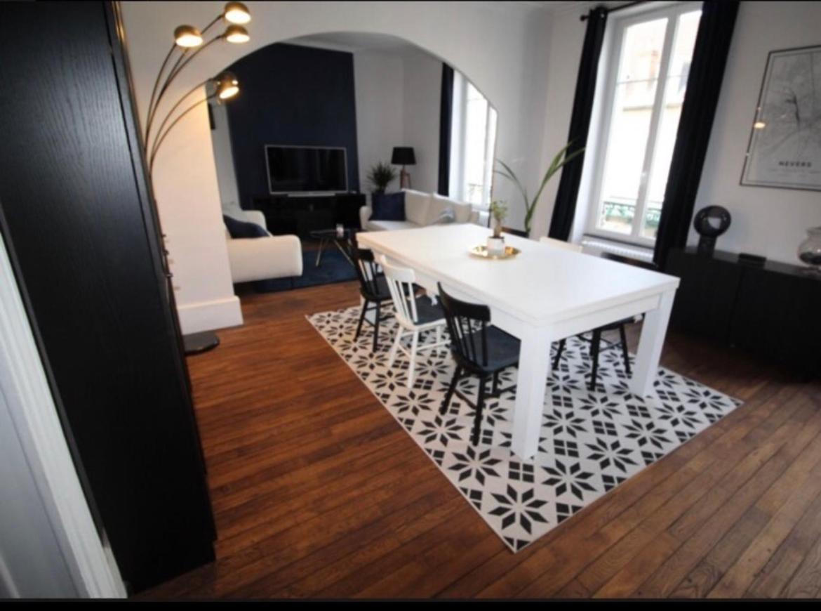 Appartement De Charme En Plein Coeur De Nevers Exterior photo